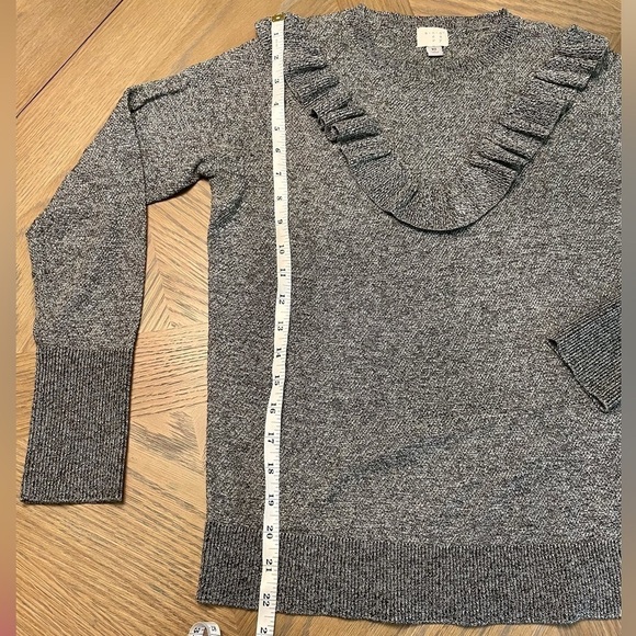 A New Day knit marled gray ruffle sweater - Picture 3 of 7